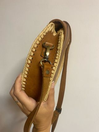 Bolso de rafia redondo con cuero