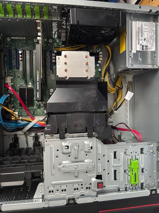PC Intel Xeon 8GB RAM