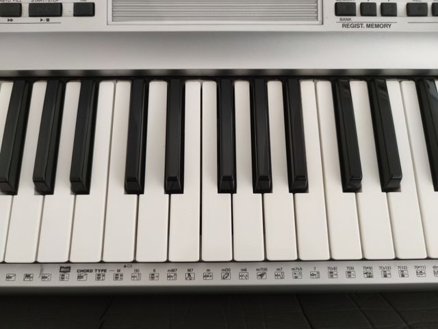 Yamaha DGX-205 Piano Electrónico