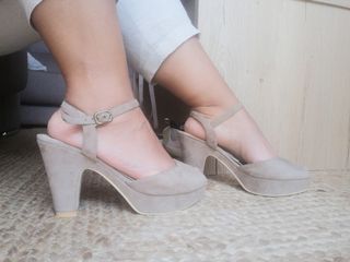 Sandalias tacón beige