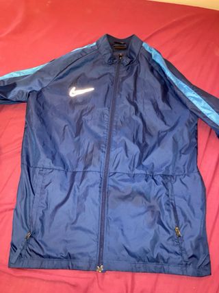 Chaqueta Nike azul deportiva