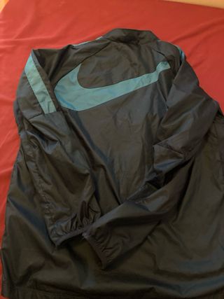 Chaqueta Nike azul deportiva