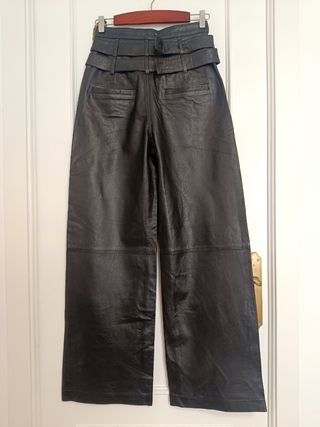 Pantalón cuero negro ZARA - Talla S