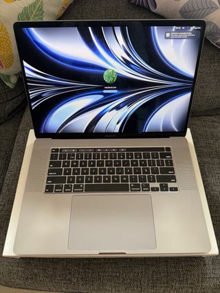 MacBook Pro 16" Touch Bar 
