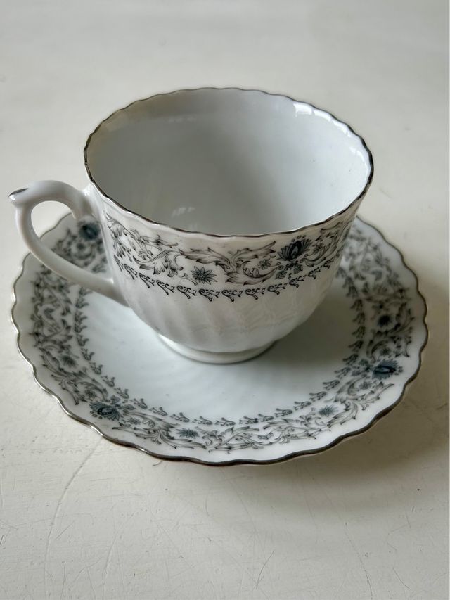 Vajilla porcelana: 6 tazas y platos China Siglo XX