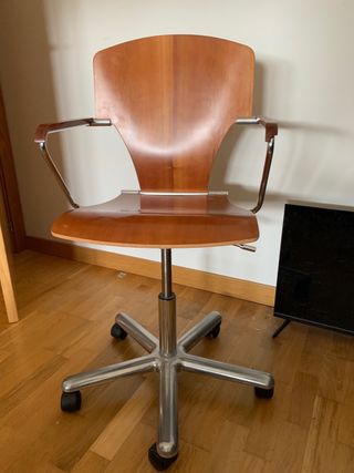 Silla escritorio madera marrón