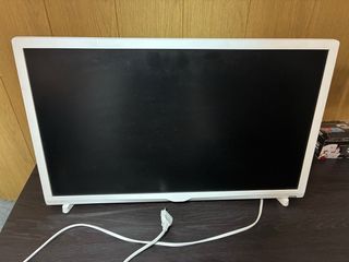 TV Philips 24" blanca - Poco uso