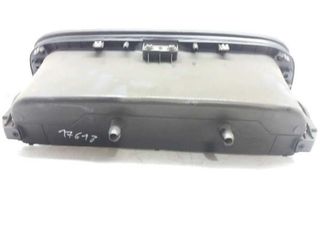 4d84735110 guantera kia carnival 2.9 crdi 4633445