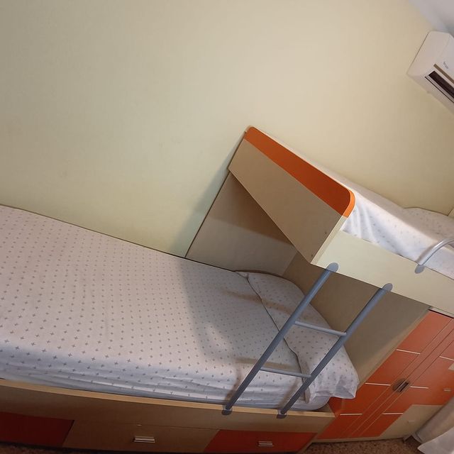 Litera con armario y 6 cajones