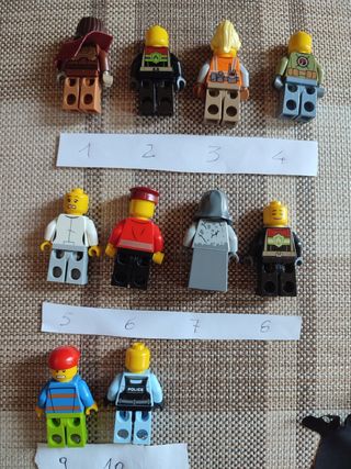 10 Minifigure Lego + Accessori