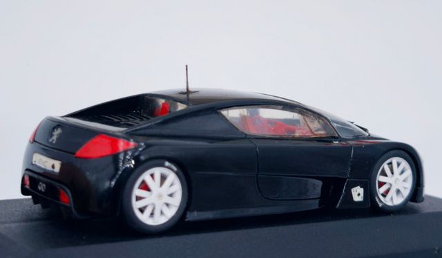 PEUGEOT RC PIQUE CONCEPT CAR 1:43 STARTER