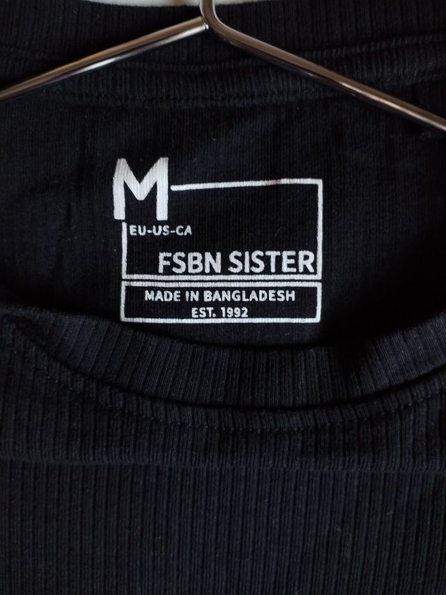 Camiseta básica negra manga corta