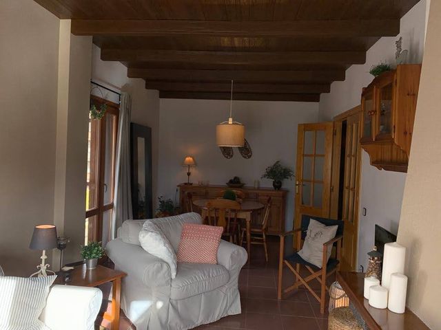 Fabricante de vigas y paneles imitación madera.