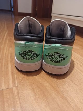 Air Jordan 1 Low