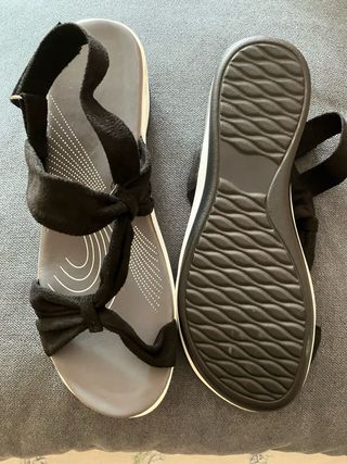 Sandalia negra mujer talla 41.