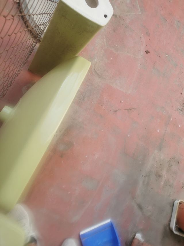 Lavabo antiguo verde oliva