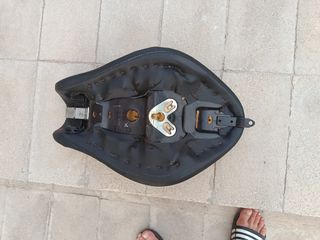 Sillín moto negro