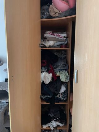 Mobile ad angolo in legno beige