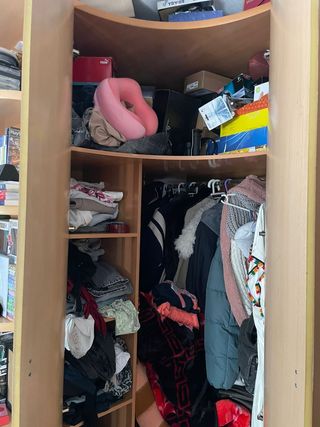 Mobile ad angolo in legno beige