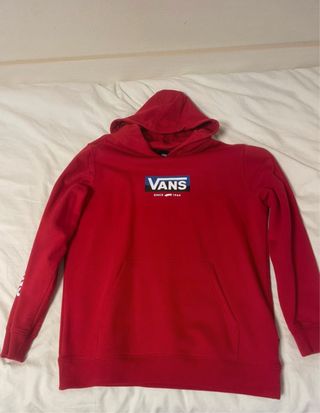 Sudadera roja Vans con etiqueta 