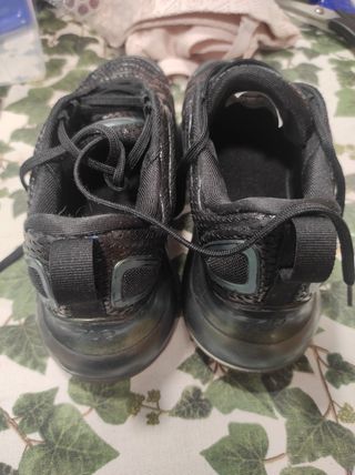 Zapatillas Nike Air Max 720 - 37,5