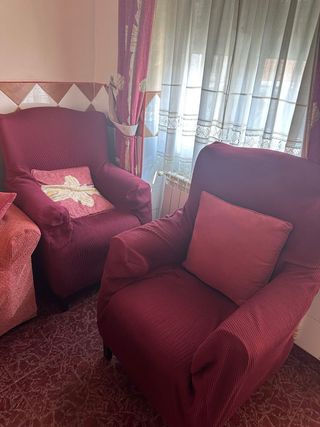 2 Sillones orejeros rojos - tapizados