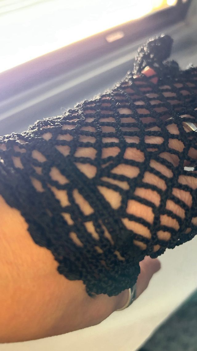 Tocado y guantes negros vintage