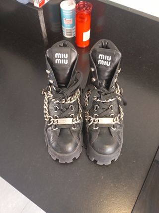 Botas Miu Miu 38 mujer. Precio negociable 
