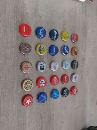 25 Chapas Botellas Variadas