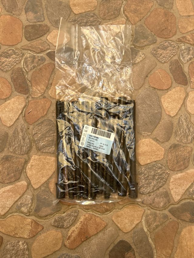 Tornillos originales de culada BKD