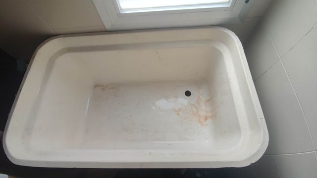 Depósito agua - Recipiente poliéster/fibra vidrio.