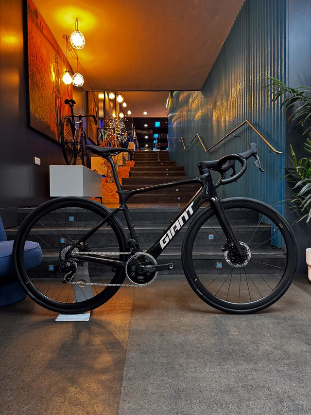 Bicicleta Giant Defy E+ 1
