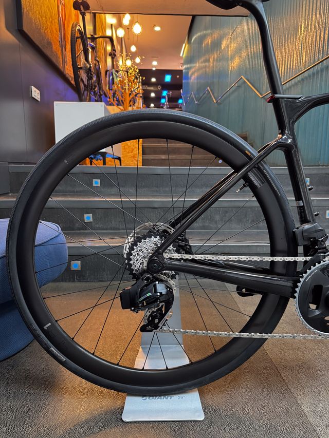 Bicicleta Giant Defy E+ 1
