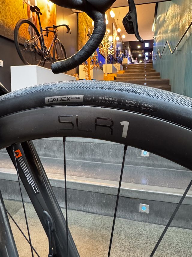 Bicicleta Giant Defy E+ 1