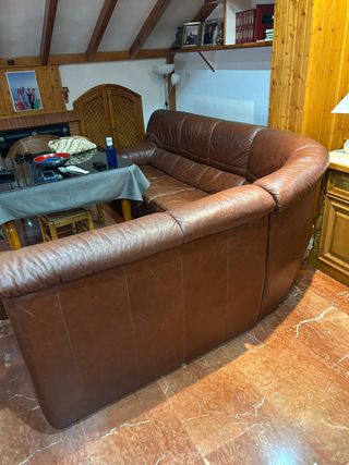 Sofá rinconera marrón piel