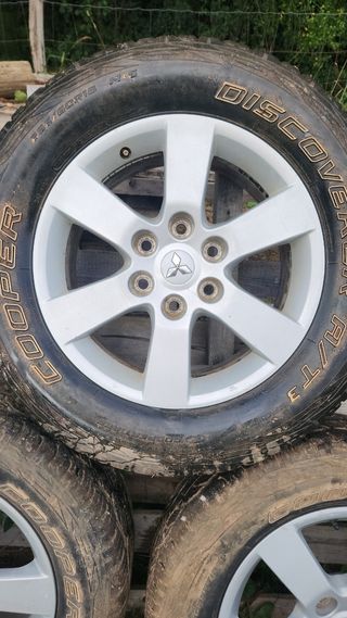 Llantas 18" Mitsubishi Montero V80