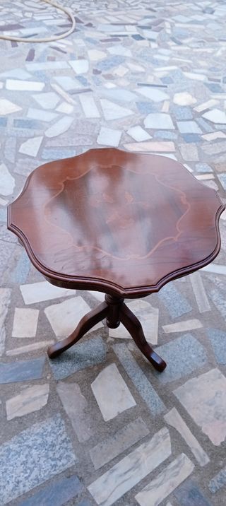 Mesa madera marrón auxiliar