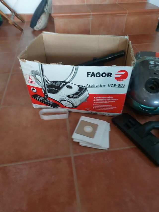 Aspiradora Fagor VCE-303