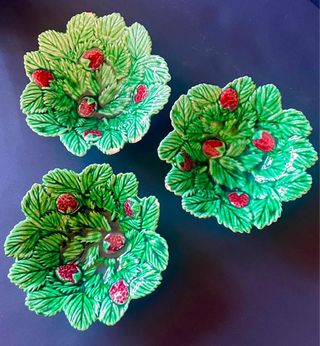 Ensaladera y 6 tazas fresas vintage