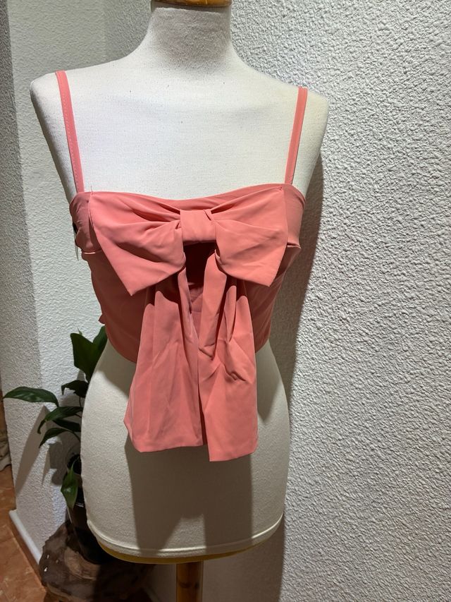 Top corto rosa lazo