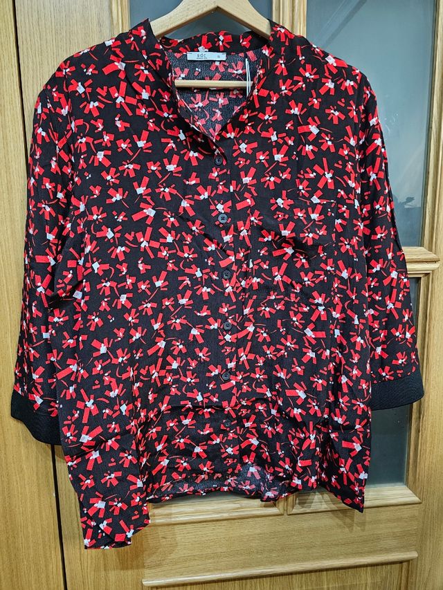 Blusa edc XL negra y roja