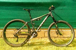 Bicicleta Cube AMS 130 Pro 27.5
Talla M