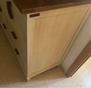 Cama nido de madera con cómoda infantil a conjunto
