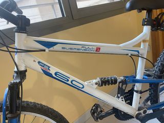Bicicleta montaña doble suspensión. Igualada