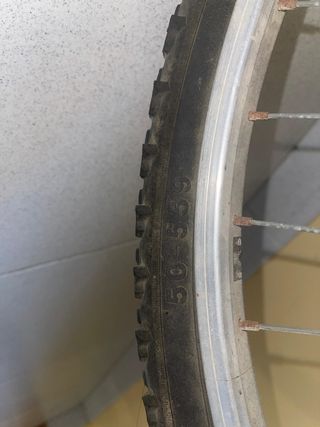 Bicicleta montaña doble suspensión. Igualada