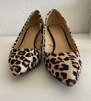 Zapatos salón animal print