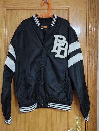Chaqueta negra Pull Bear