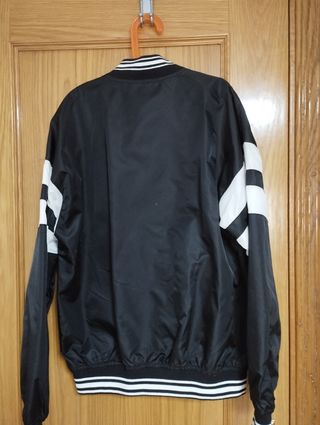 Chaqueta negra Pull Bear