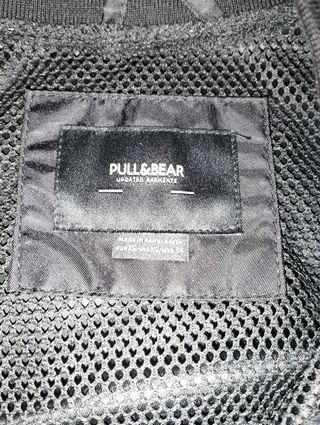 Chaqueta negra Pull Bear