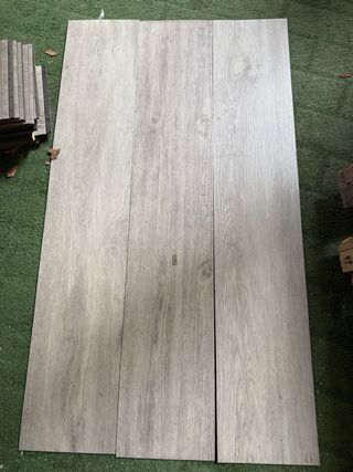 Suelo vinílico laminado
disponibles 240 unidades